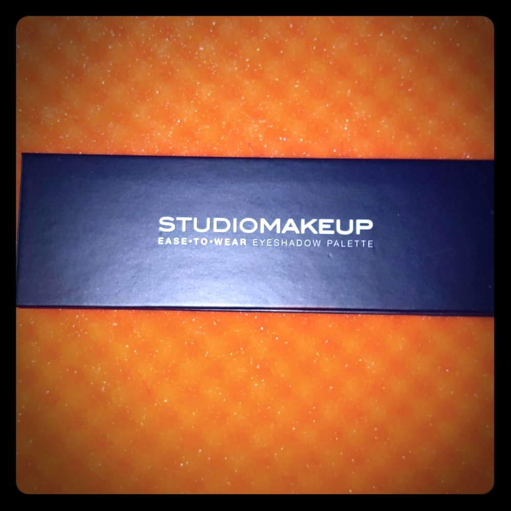 Eyeshadow palette